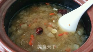 银耳雪梨莲子羹的做法