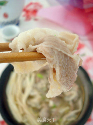 金针菇肥牛煲的做法