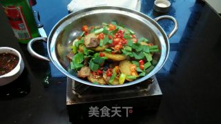 干锅土豆片烧肉的做法