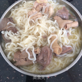 鸡胗煮米丝的做法