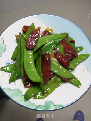 腊肠炒荷兰豆的做法