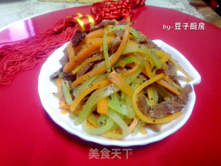 ‘凉拌’三宝――胡萝卜莴笋拌肉干丝的做法