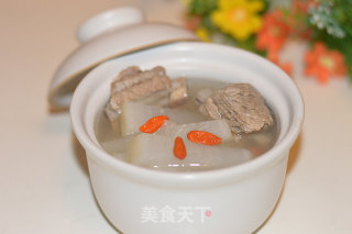 白萝卜排骨汤的做法