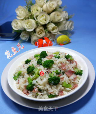 西兰花培根炒饭的做法