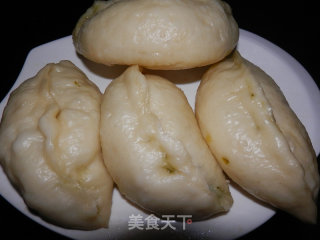鸡蛋韭菜包的做法