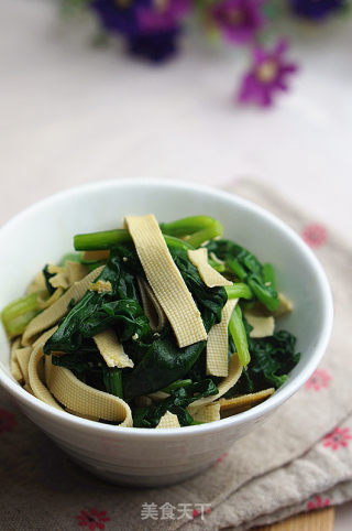 菠菜炒豆皮的做法