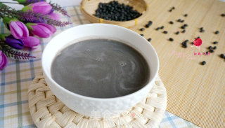 黑豆黑芝麻小麦仁豆浆的做法