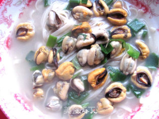 简单早餐---海虹汤面的做法