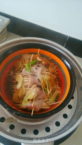 里脊肉卷金针菇的做法