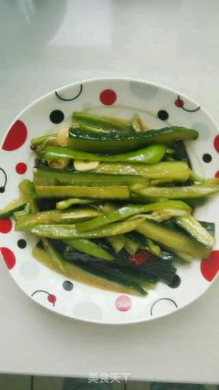 黄瓜辣椒小菜的做法