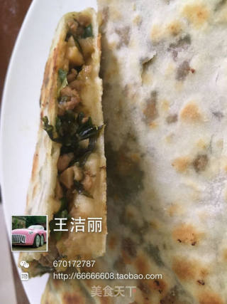 麗寳葱香雪菜笋肉麦饼的处女作的做法