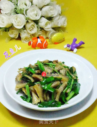 韭菜炒龙头烤的做法