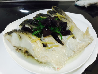 乌榄角蒸鱼腩的做法