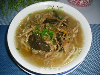 榨菜肉丝面的做法