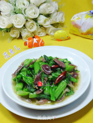 鸭胗炒菜芯的做法