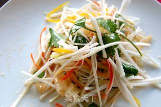 给你的餐桌添点春色——凉拌海蜇素什锦的做法