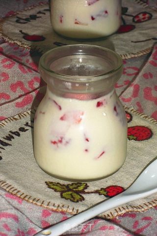 草莓奶冻的做法