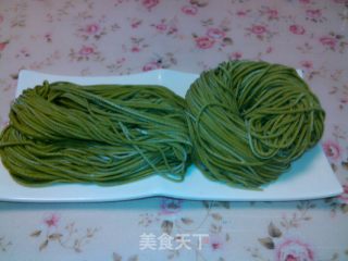 碧绿（无水）菠菜面的做法