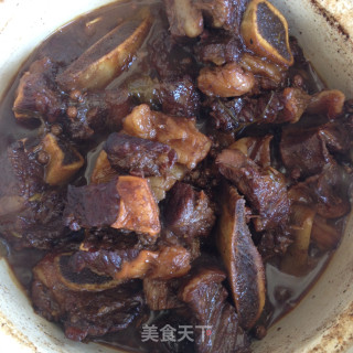 砂锅牛小排的做法