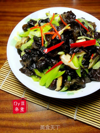 炒三素的做法