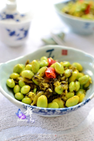 【盐酸菜炒毛豆】的做法
