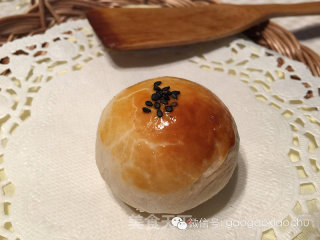 豆沙蛋黄酥的做法
