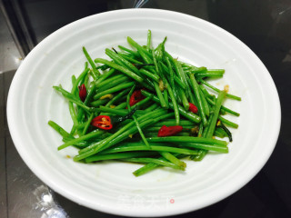 指天椒炒蕃薯梗的做法