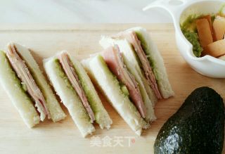 小清新健康早餐之牛油果火腿乳酪三明治