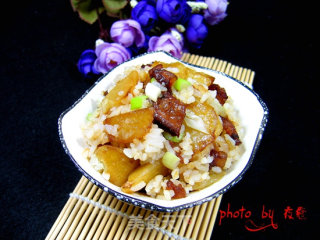 剩饭的华丽转身——咸肉土豆焖饭的做法