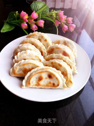 芹菜鸡蛋盒子的做法