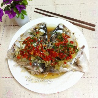 剁椒蒸鱼头的做法
