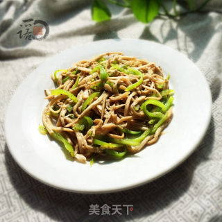 黑椒杏鲍菇尖椒丝的做法
