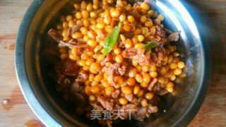 黄豆炒猪肉的做法