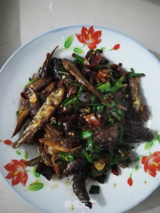 香辣小杂鱼的做法