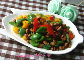 彩椒肉丁的做法