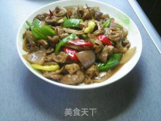 洋葱炒猪肠的做法