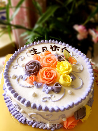 紫色花生日蛋糕