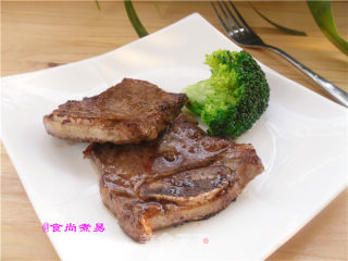 黑椒牛排的做法