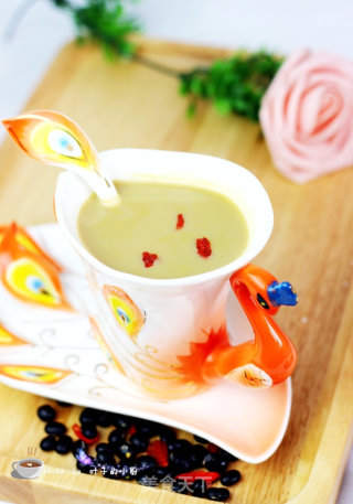 红枣枸杞黑豆豆浆的做法