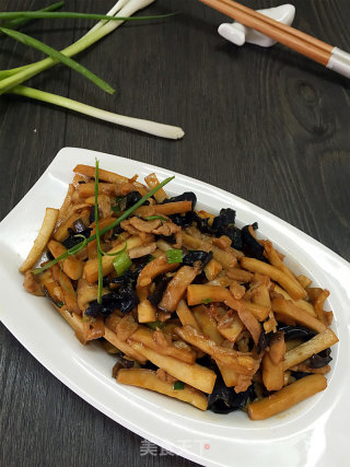杏鲍菇黑木耳肉丝的做法