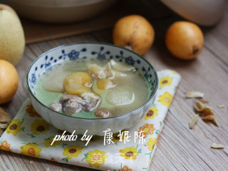 润肺止咳【雪梨枇杷瘦肉汤】的做法