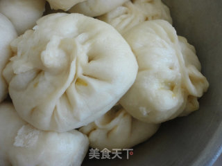 冬瓜青椒芹菜肉包子的做法