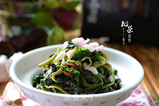 橄榄油拌苋菜的做法