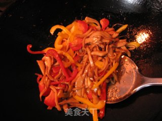 美极彩椒杏鲍菇的做法步骤：2