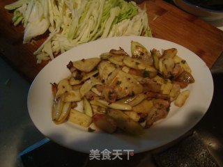 皎白笋小炒肉的做法步骤：2