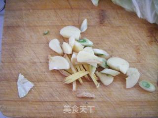 小河虾烧白菜的做法步骤：2