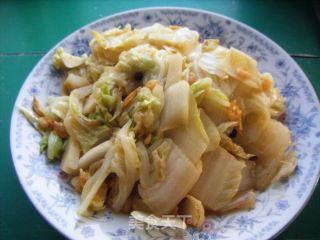 小河虾烧白菜的做法步骤：2