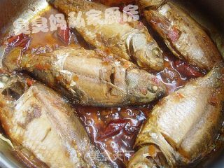 糟香豆瓣鲫鱼的做法步骤：5