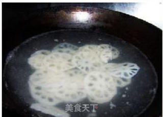 凉拌藕片的做法步骤：3