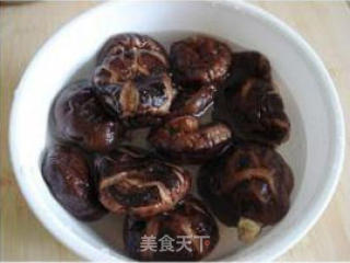 红烧香菇鸡块的做法步骤：2